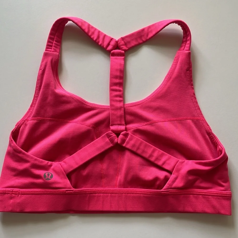Lululemon‎ Size 6 Women's Pink Sports Bra